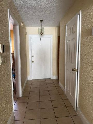 4044 SW 67th Terrace 7, Davie, FL 33314