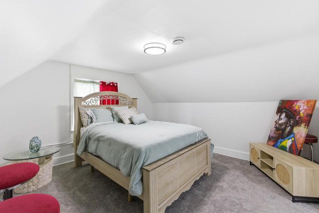 2330 N Hubbard STREET, Milwaukee, WI 53212
