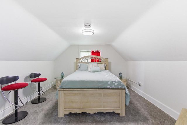 2330 N Hubbard STREET, Milwaukee, WI 53212