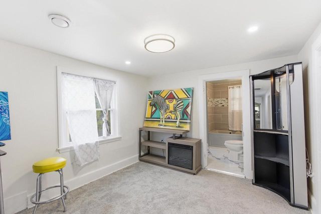 2330 N Hubbard STREET, Milwaukee, WI 53212