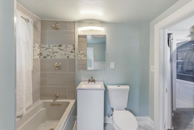 2330 N Hubbard STREET, Milwaukee, WI 53212