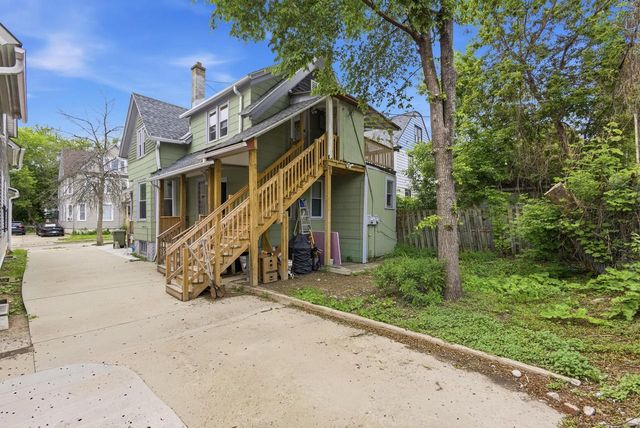 2330 N Hubbard STREET, Milwaukee, WI 53212