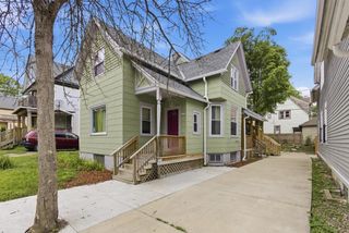 2330 N Hubbard STREET, Milwaukee, WI 53212