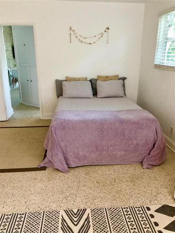 900 SE 12th Street, Fort Lauderdale, FL 33316