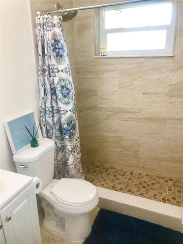 900 SE 12th Street, Fort Lauderdale, FL 33316