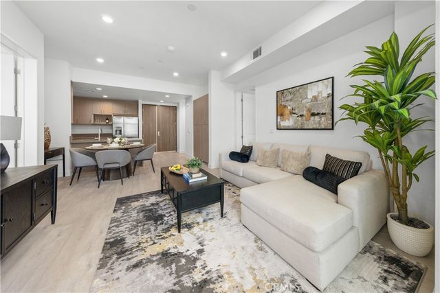 168 S Monterey Street 502, Alhambra, CA 91801
