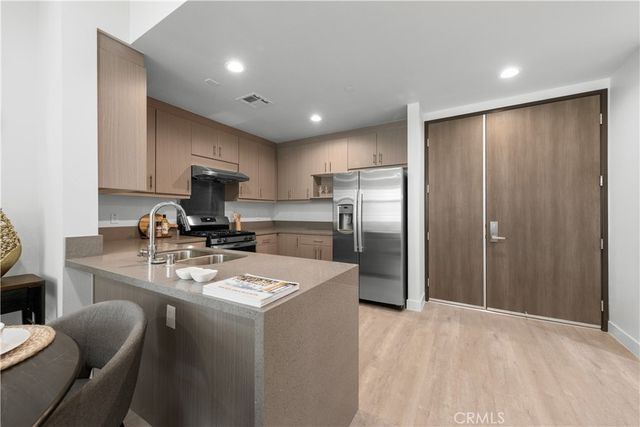 168 S Monterey Street 502, Alhambra, CA 91801