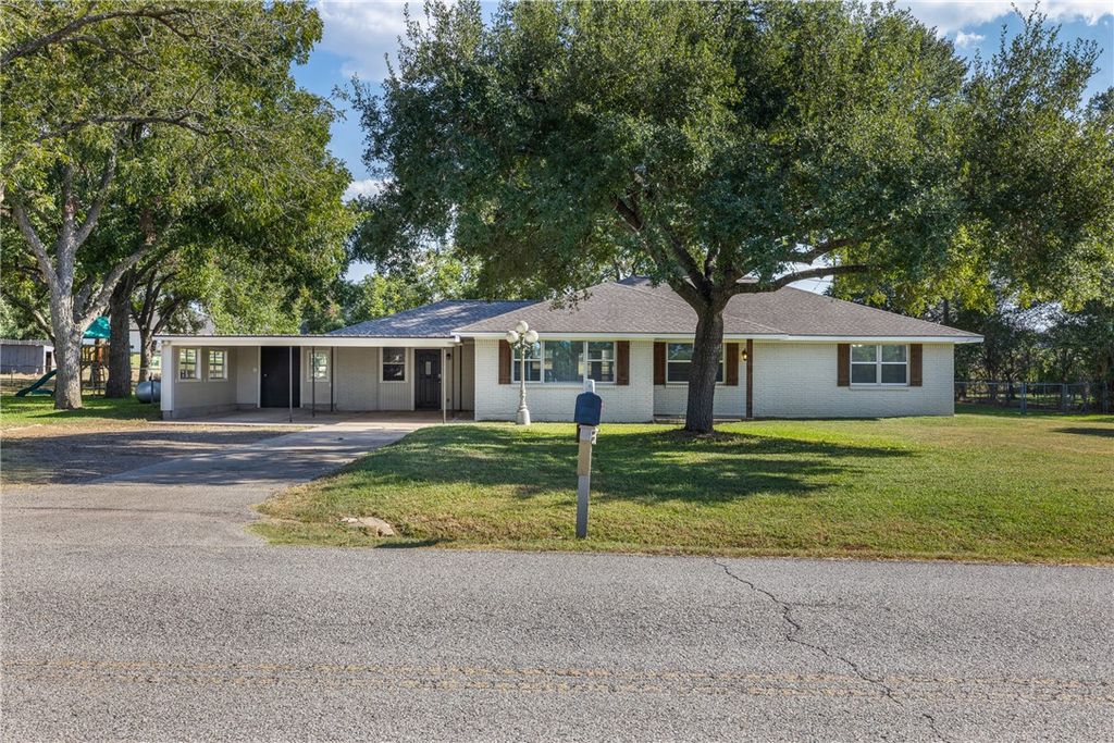 1906 Gun and Rod Road, Brenham, TX 77833 — photo 3