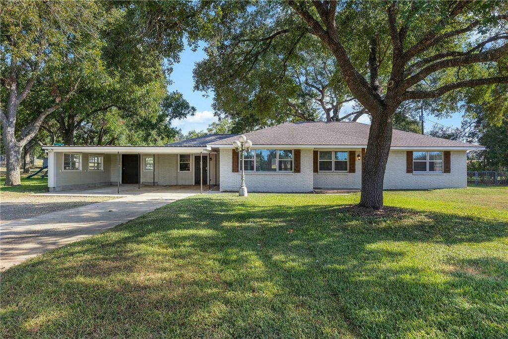 1906 Gun and Rod Road, Brenham, TX 77833 — photo 4