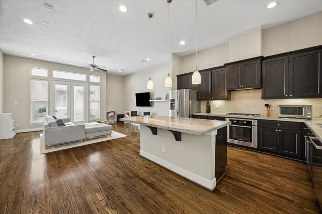 4220 Dickson Street, Houston, TX 77007