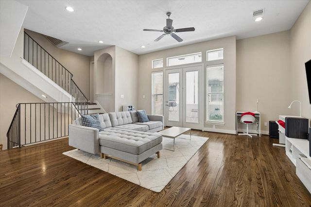 4220 Dickson Street, Houston, TX 77007