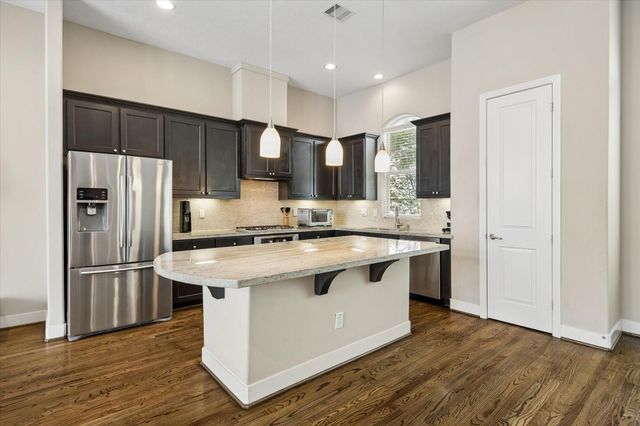 4220 Dickson Street, Houston, TX 77007