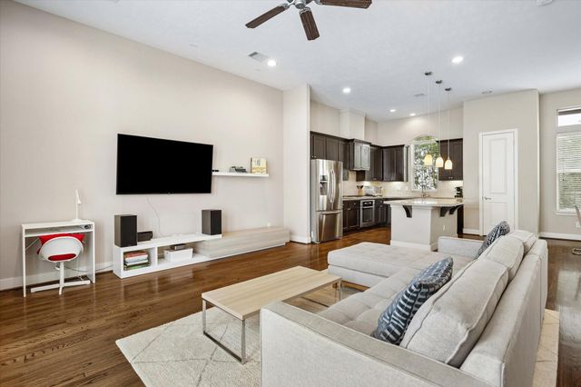 4220 Dickson Street, Houston, TX 77007