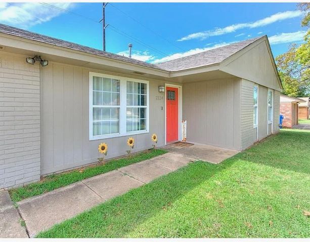 2124 Oakside Drive, Norman, OK 73071