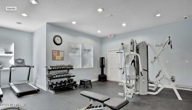 12171 BEACH Boulevard 703, Jacksonville, FL 32246