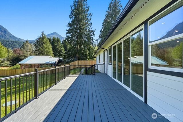 44421 Pine Road, Gold Bar, WA 98251