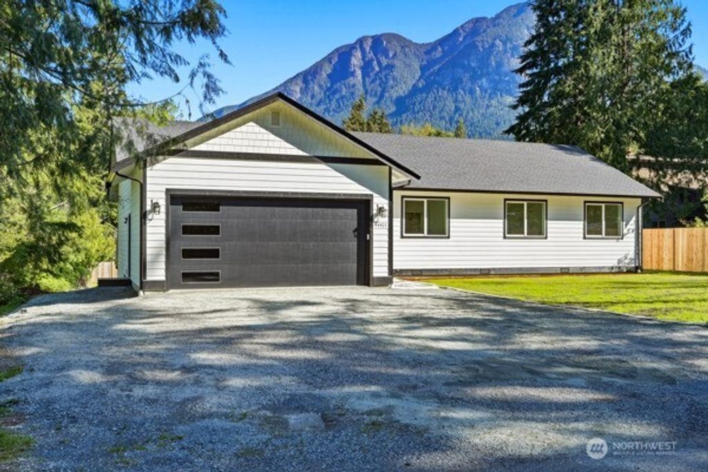 44421 Pine Road, Gold Bar, WA 98251