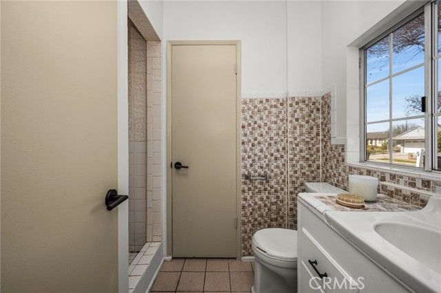 6102 Charlwood Street, Lakewood, CA 90713