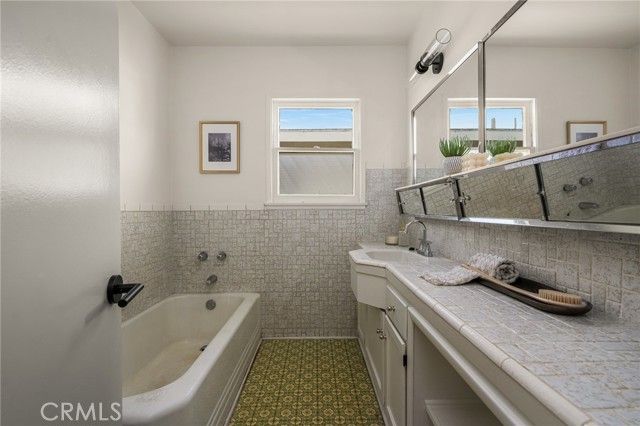 6102 Charlwood Street, Lakewood, CA 90713