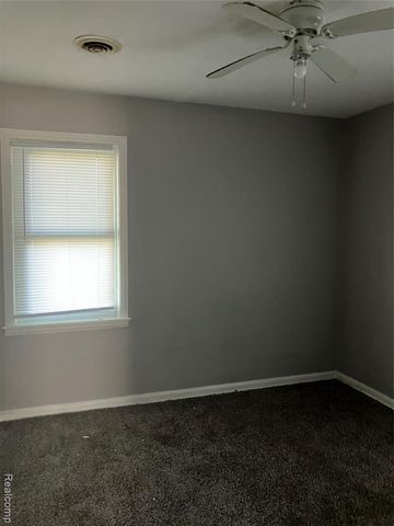 20485 Elkhart Street, Harper Woods, MI 48225