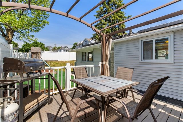 117 Pearl St, Lawrence, MA 01841