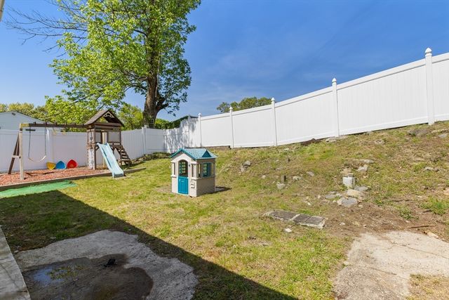 117 Pearl St, Lawrence, MA 01841