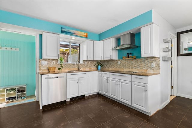 117 Pearl St, Lawrence, MA 01841