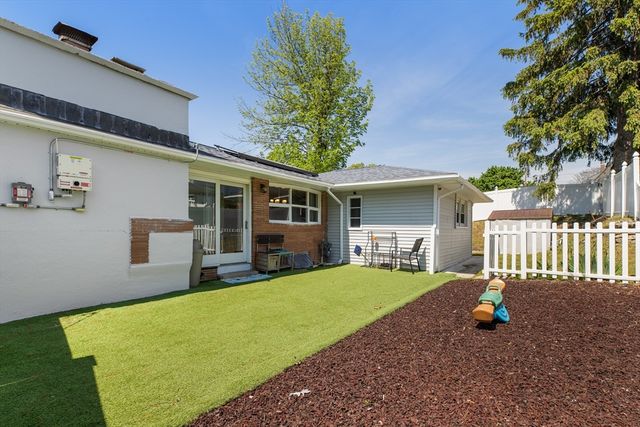 117 Pearl St, Lawrence, MA 01841