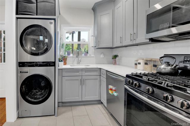 1808 Hering Avenue, Bronx, NY 10461