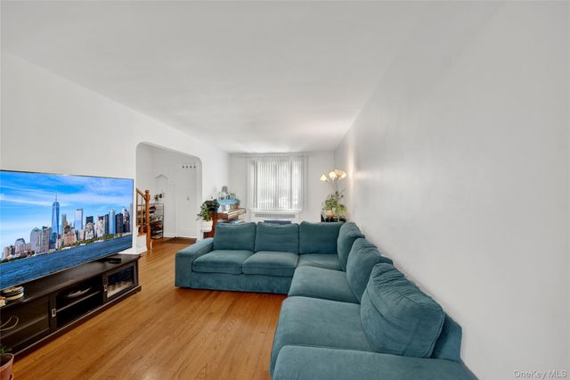 1808 Hering Avenue, Bronx, NY 10461
