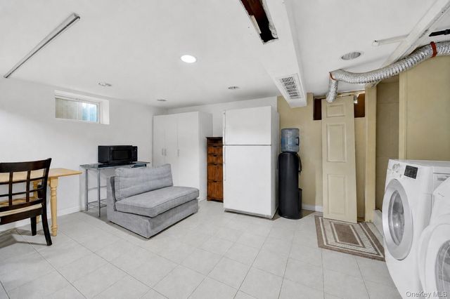 1808 Hering Avenue, Bronx, NY 10461