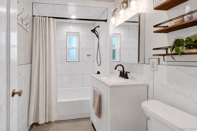 1808 Hering Avenue, Bronx, NY 10461