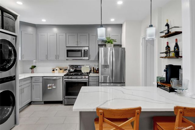 1808 Hering Avenue, Bronx, NY 10461
