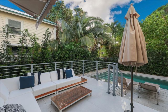 640 Fernwood Rd, Key Biscayne, FL 33149