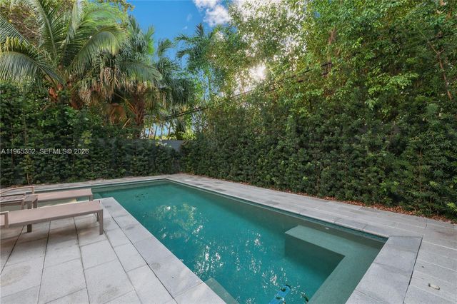 640 Fernwood Rd, Key Biscayne, FL 33149