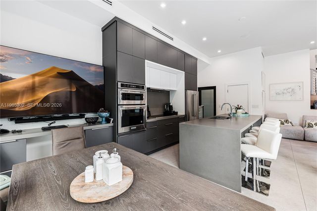 640 Fernwood Rd, Key Biscayne, FL 33149