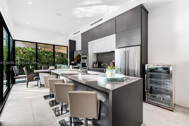 640 Fernwood Rd, Key Biscayne, FL 33149