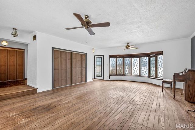 710 Peace Haven Drive, St Louis, MO 63125