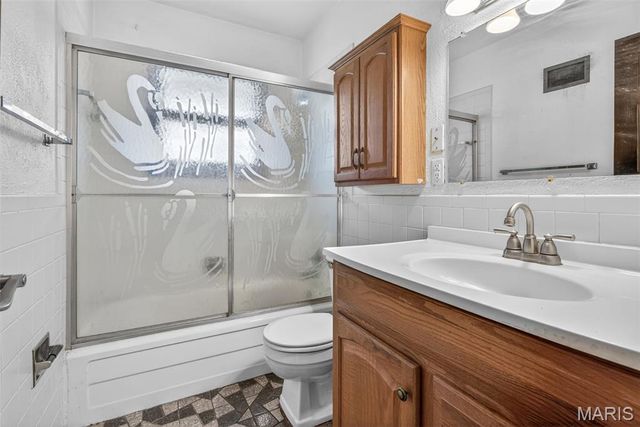 710 Peace Haven Drive, St Louis, MO 63125