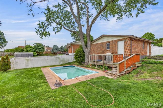 710 Peace Haven Drive, St Louis, MO 63125