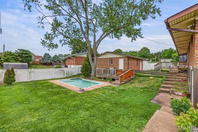 710 Peace Haven Drive, St Louis, MO 63125