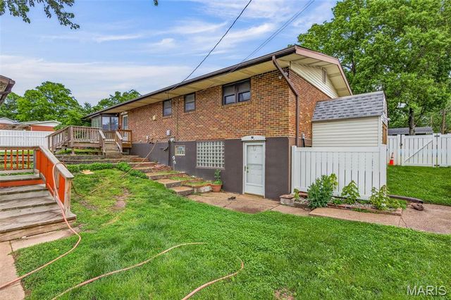 710 Peace Haven Drive, St Louis, MO 63125