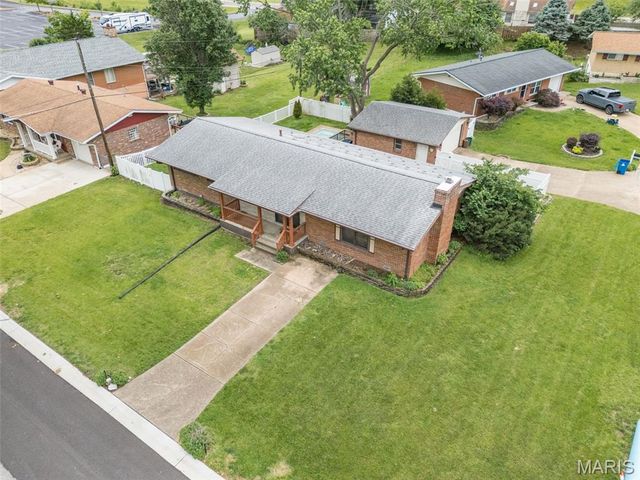 710 Peace Haven Drive, St Louis, MO 63125