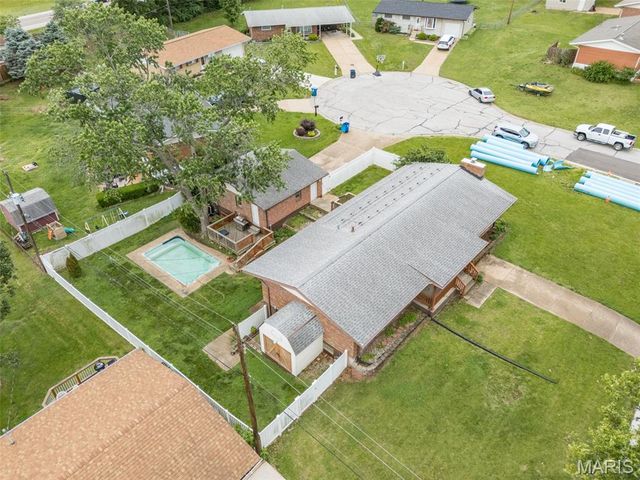 710 Peace Haven Drive, St Louis, MO 63125