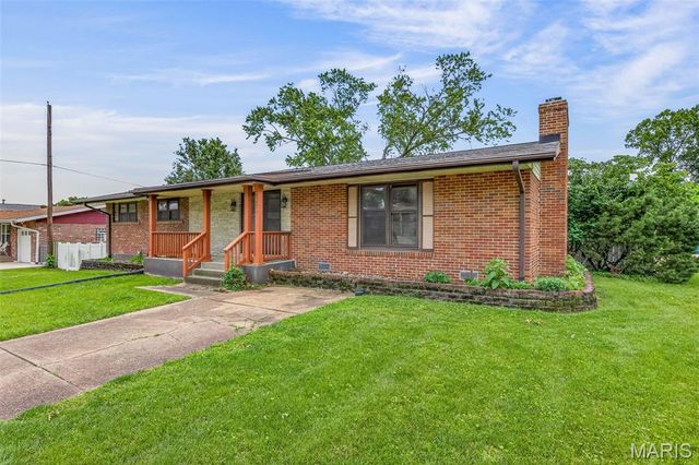 710 Peace Haven Drive, St Louis, MO 63125