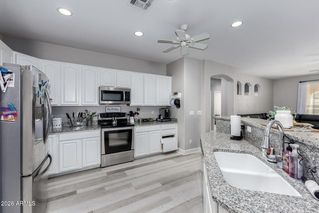 17375 W BUCKHORN Trail, Surprise, AZ 85387