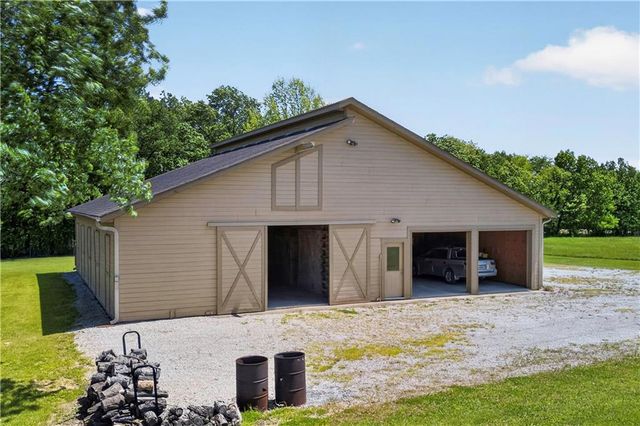 805 E 319th Street, Drexel, MO 64742