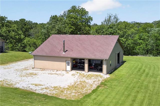 805 E 319th Street, Drexel, MO 64742