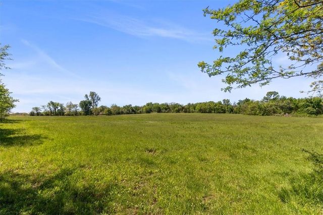 805 E 319th Street, Drexel, MO 64742