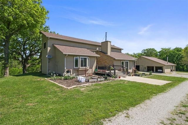 805 E 319th Street, Drexel, MO 64742